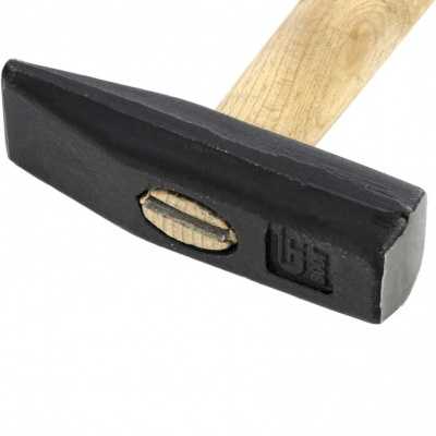 Молоток слесарный 800 г, квадратный боек, деревянная рукоятка Сибртех Молотки с деревянной рукояткой фото, изображение